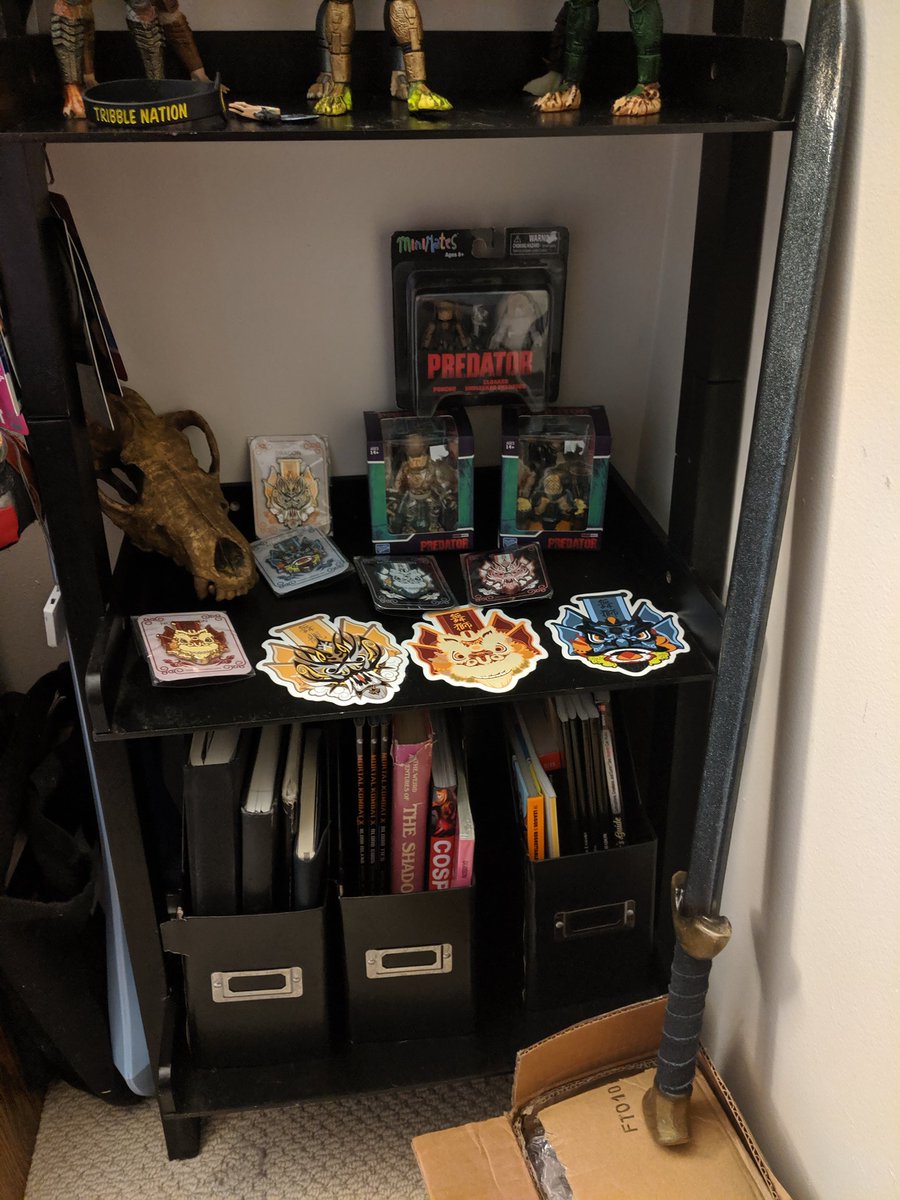 Myraiden1's tweet photo. I should reorganize my #collection more often. I have a nice spread of stuff I haven't been able to display properly in a while. 
@artofcai created the lion dance and dragon dance items shown here. ❤️
#MortalKombat #thepredator #predator #predators #raiden #thundergod #fakeskull https://t.co/r5LiAfM5Jh