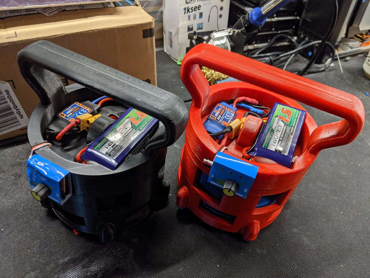 _TheNore_'s tweet image. Did anyone get a chance to hear the @Proto_pasta team blast my custom #candyapplered and #highfiveblue Air raid siren?!