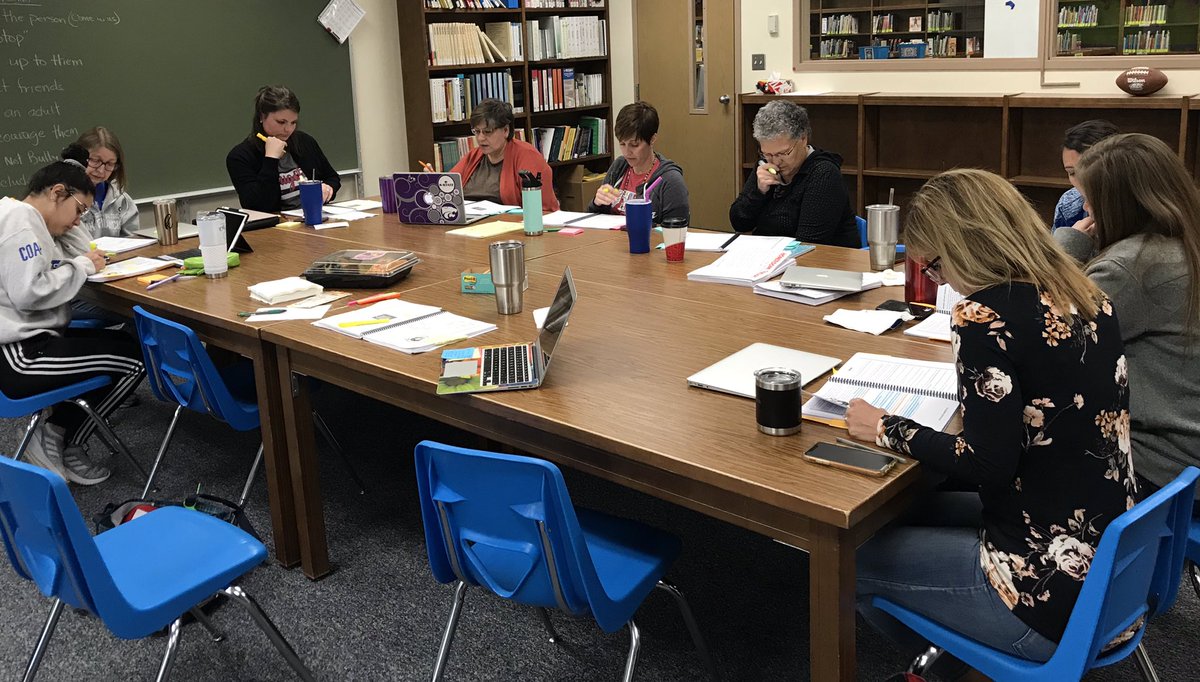 TiffanyBoxum's tweet photo. Check For Understanding Book Study Group hard at work today!
#WeR210
#checkforunderstanding
#SWPRSC
#65tactics https://t.co/SCG8HVKgQw