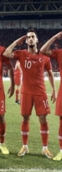 VareseCase's tweet photo. Via Chalanoglu dal Milan!!! Questa persona non è degna di giocare nel Milan!!! #ACMilan #milan #BoycottTurkey #iostoconicurdi #chalanogluout #chalanoglu https://t.co/daoGWqGX6n