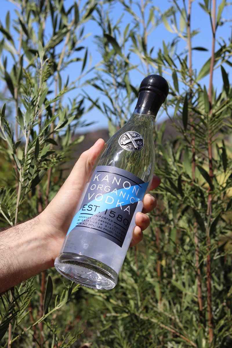kanonvodka's tweet image. California dreaming
#malibu #vodka #unwinding #hiking #drinks🍹 #cocktailstyle #liquorbottles #kanonvodka #happyhour #bartenders #labar #drinking #vacationvibes #vacayvibes #vacaymode #vodkadrinks #madeinsweden #swedish #mixologist #bartenderlife🍸#losangeles #lafood #lafoodie