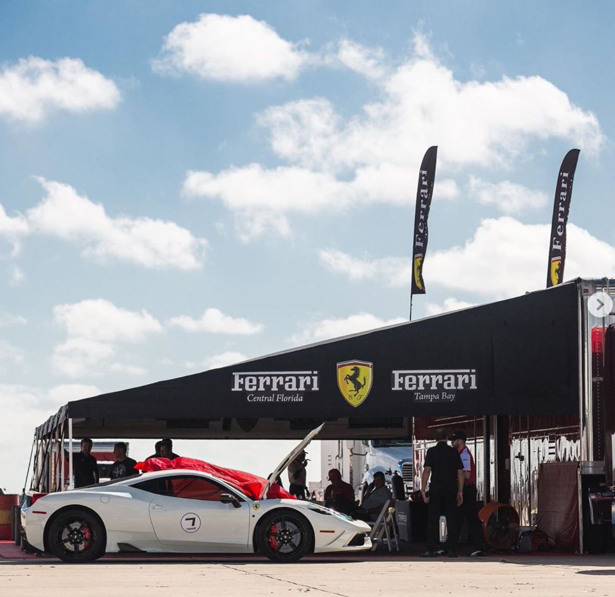 FerrariCFL's tweet photo. Rolling into the week like...

#Ferrari #MondayMotivation #SebringRaceway https://t.co/6RnkZTXc2Z