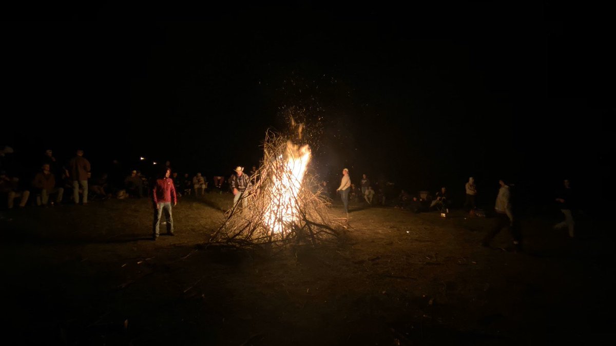 AggieSuits's tweet photo. “It’s a bonfire, turn the lights off.” - Donald Glover, 2011 https://t.co/xjJpFmcUut