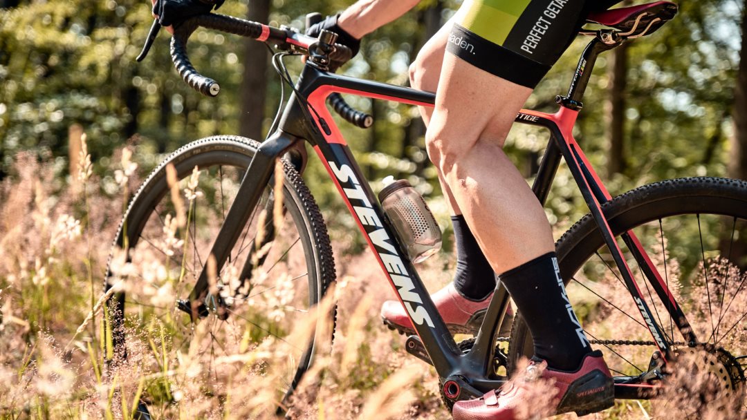FidlockBike's tweet image. ⁣Perfect autumn vibes crossing through the woods in Thüringen. 
#fidlockbike #itsasnap #magneticbottle #cyclocross #autumnriding 
⁣📷 Björn Reschabek