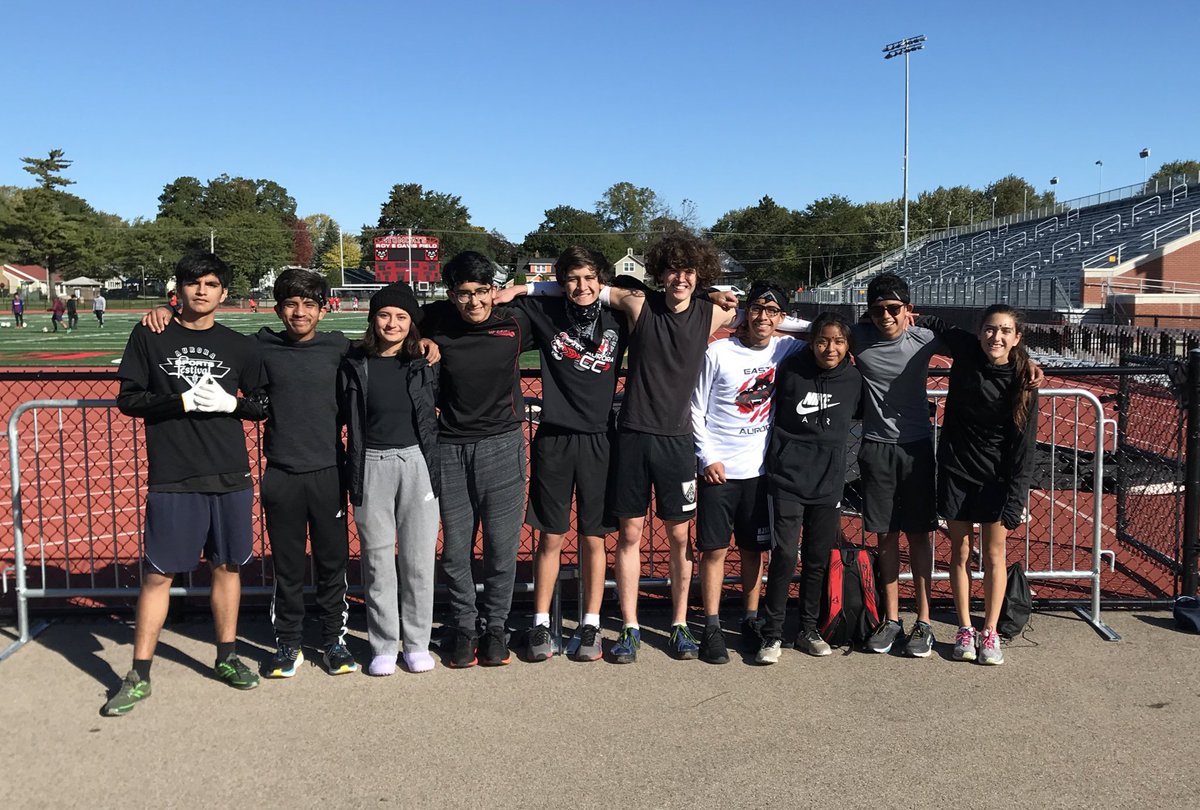EastHighXC's tweet photo. Four strong teams and tons of great performances at this morning’s 15th Annual Fastest Mile of Your Life Invitational...Congrats to the team champs - Blue Team
#ReadyForConference https://t.co/MmXovpHLdW