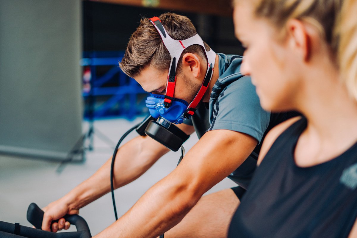 ✖️PERFORMANCE✖️ The training has to be individually adapted to the personal heart rate ranges in order to lead to long-term success. With a DYNOSTICS performance analysis you will receive your heart rate ranges for your endurance training within a very short time. #vo2max