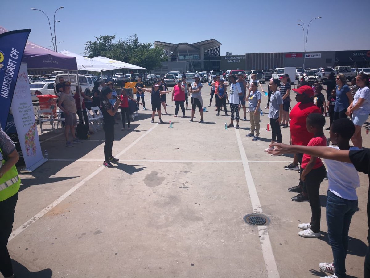 GaOmo1_GC's tweet photo. Some highlights from the self defense workshop that our mentees attended. The girls were taught basic self defense as well as some yoga techniques that assist in reducing stress and trauma. https://t.co/HXqOhW0kyy