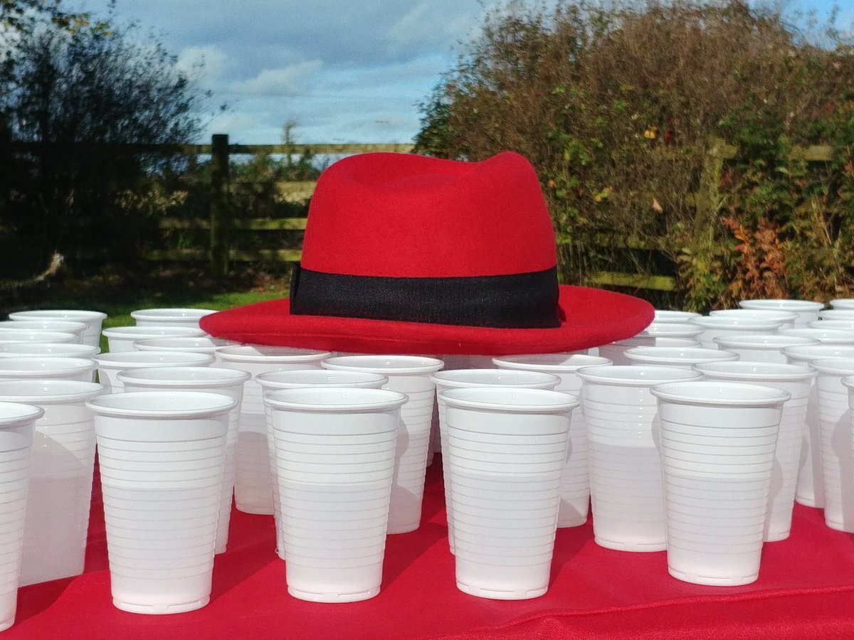 bonjo7's tweet photo. Great day volunteering at the @RedHat water station to hydrate the 2300+ participants of the @SolasCentre #RunForLife2019 @RedHatJobs #WeAreRedHat https://t.co/Qv2nP0a4J7