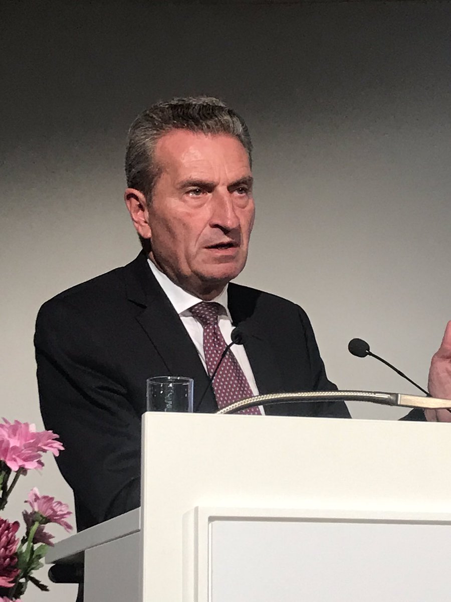 Günther H. Oettinger (@goettingereu) on Twitter photo Ich finde es unwuerdig, dass #Fluechtlinge tagelang in ihren Booten auf Meer warten + #EU herumtelefoniert, welcher Mitgliedsstaat, wieviele aufnimmt. Ich hoffe, dass Pilotprojekt von Italien, Malta angestossen, auch funktioniert. #Migration <a href="/a_gellinek/">Anne Gellinek</a> #Hessische Vertretung #EU Ich finde es unwuerdig, dass #Fluechtlinge tagelang in ihren Booten auf Meer warten + #EU herumtelefoniert, welcher Mitgliedsstaat, wieviele aufnimmt. Ich hoffe, dass Pilotprojekt von Italien, Malta angestossen, auch funktioniert. #Migration <a href="/a_gellinek/">Anne Gellinek</a> #Hessische Vertretung #EU