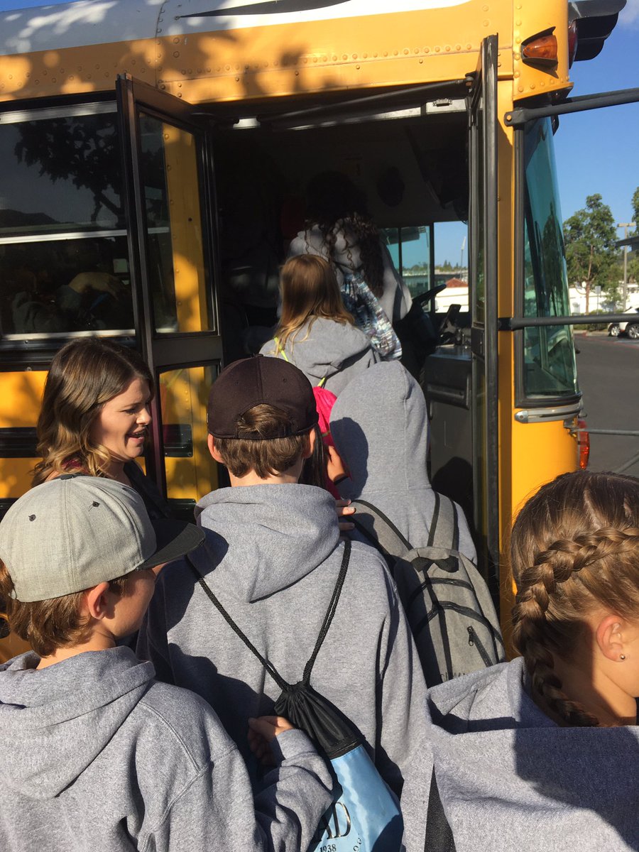 SolanaPacific's tweet image. Over 170 happy 6th grade Sandpipers and ALL their belongings are headed up to Camp Cuyamaca for a week long adventure of learning and fun! Enjoy! #sbsdedu #sbsdsp
