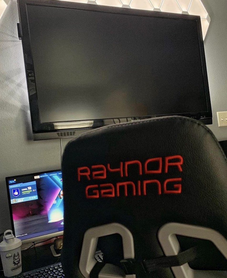 raynoresports's tweet photo. Keeping you cool when the game heats up🔥🎮⠀
Only chairs feature Outlast technology which proactively eliminates perspiration and stores excess body heat, keeping you cool and comfortable🙌⠀
#MakeItRayn
#RaynorGaming https://t.co/83ldpRK2nd