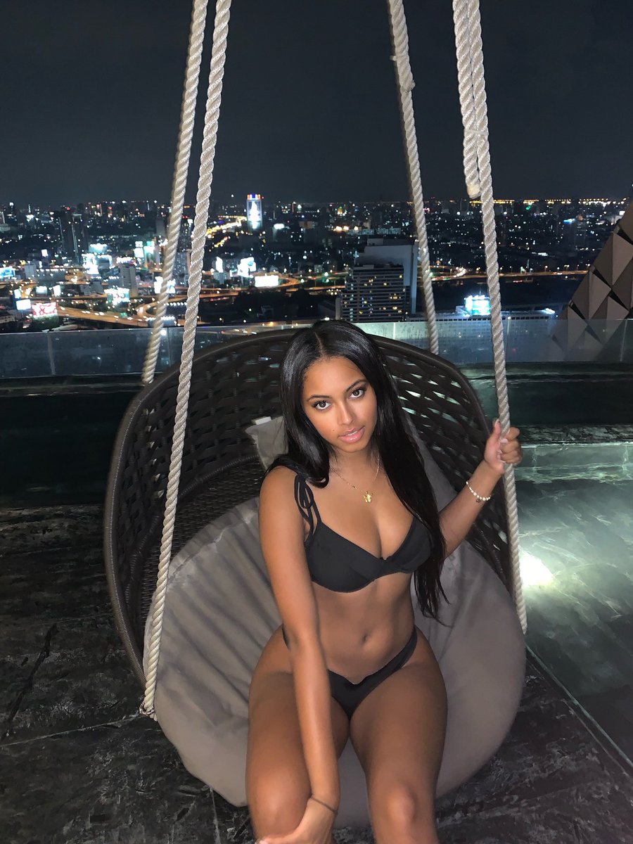 JONICA 👼🏽 (@jonicakeating) on Twitter photo 2019-11-14 00:06:02 it’s not me it’s you it’s not me it’s you