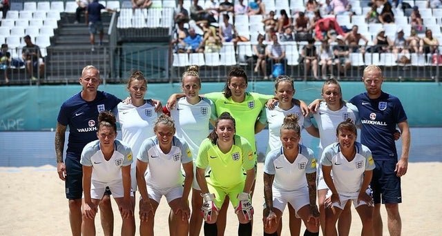 Team GB's beach soccer team have made it three wins from three at the #WorldBeachGames and will take on Brazil in tomorrow's semi-final.

I talked to @Hannah_6_Short about Team GB's chances of securing a medal🥇

⬇️⬇️
sportsgazette.co.uk/we-will-be-up-…