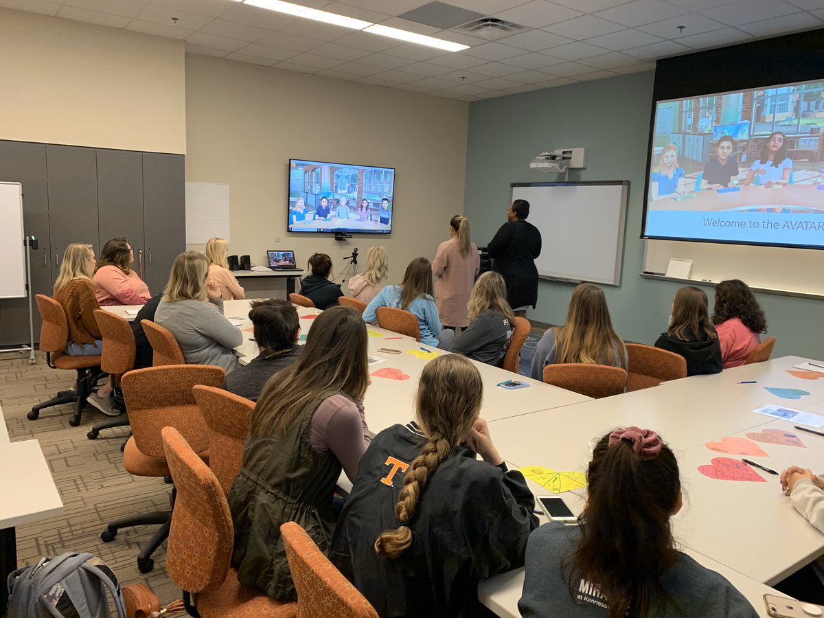 kzimzimma8's tweet photo. Teacher candidates co-teaching in an inclusive classroom and purposefully practicing proactive behavior strategies. #AvatarLab #BCOE #KSU https://t.co/S8DwwR3VoQ