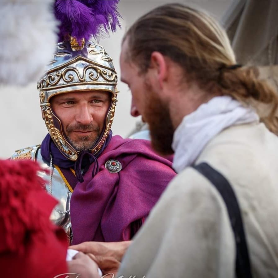 Praefectvs_Prae's tweet photo. Horas non numero nisi serenas.
🏛️⚔️🏛️⚔️🏛️⚔️🏛️⚔️🏛️⚔️🏛️
#PRAEFECTVS_PRAETORIO #PraefektRomanImperium #Familia_Poppaea #bestfamily #bellaitalia #RomanLove #Rom #ancientromelive #AncientRome https://t.co/Mfdypj3a86