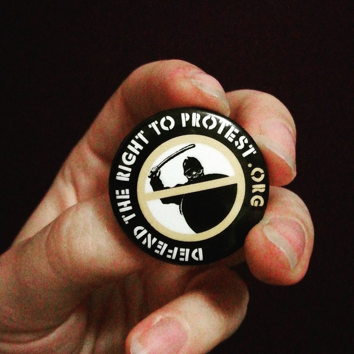 Amelia_Womack's tweet image. People fought for our right to democracy, and the right to protest is a fundamental part of those democratic rights.

When a peaceful protest is stopped by changing the rules then we all have a duty to defend our rights. 

Solidarity with #extinctionrebellion today ✊