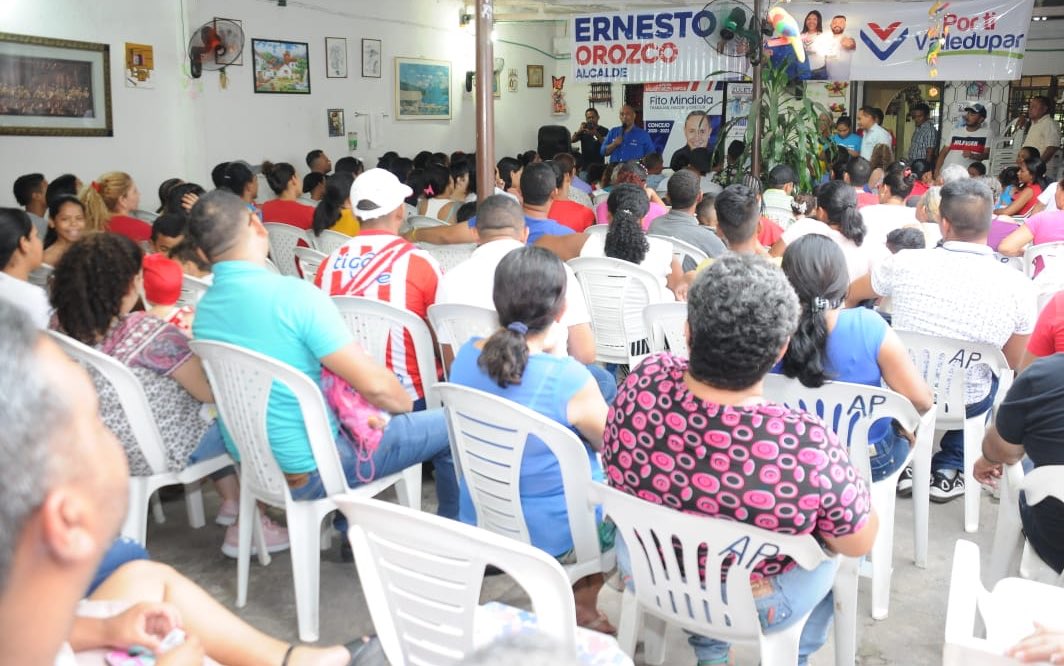 ErnestoOrozcoD's tweet photo. Estos son los amigos del candidato al Concejo @FitoMindiola, quienes llegan a nuestra campaña a sumar fuerzas para este 27 de octubre marcar una nueva historia #PorTiValledupar. 

#ErnestoOrozcoAlcalde https://t.co/40DRnaLRS1