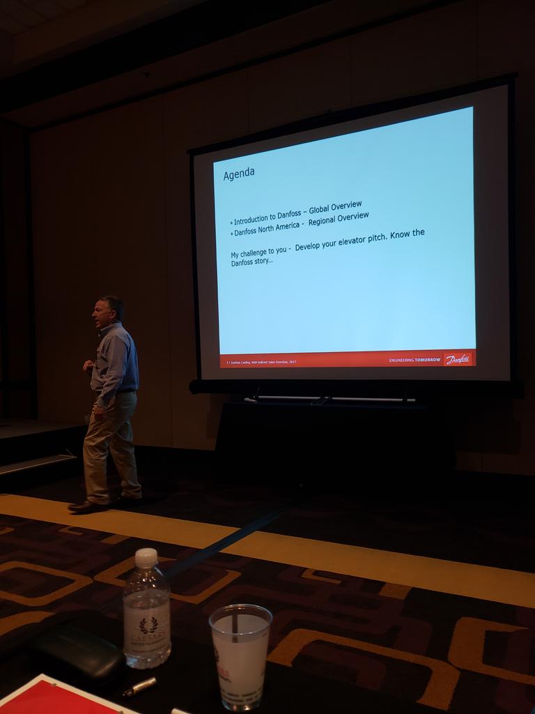 Danfoss_Jamie's tweet image. Joel Eggart presenting like a boss on Danfoss at the annual MARS sales meeting. #DanfossHVACR