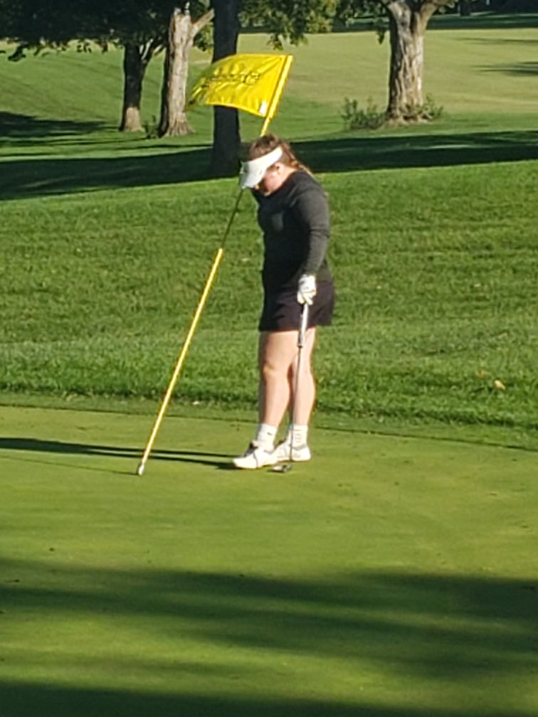 ESHS_Activities's tweet image. Congrats to Lady Tiger Golfer Hope Chappel for punching her ticket to the State Golf Championships next Monday and Tuesday. #attagirl
