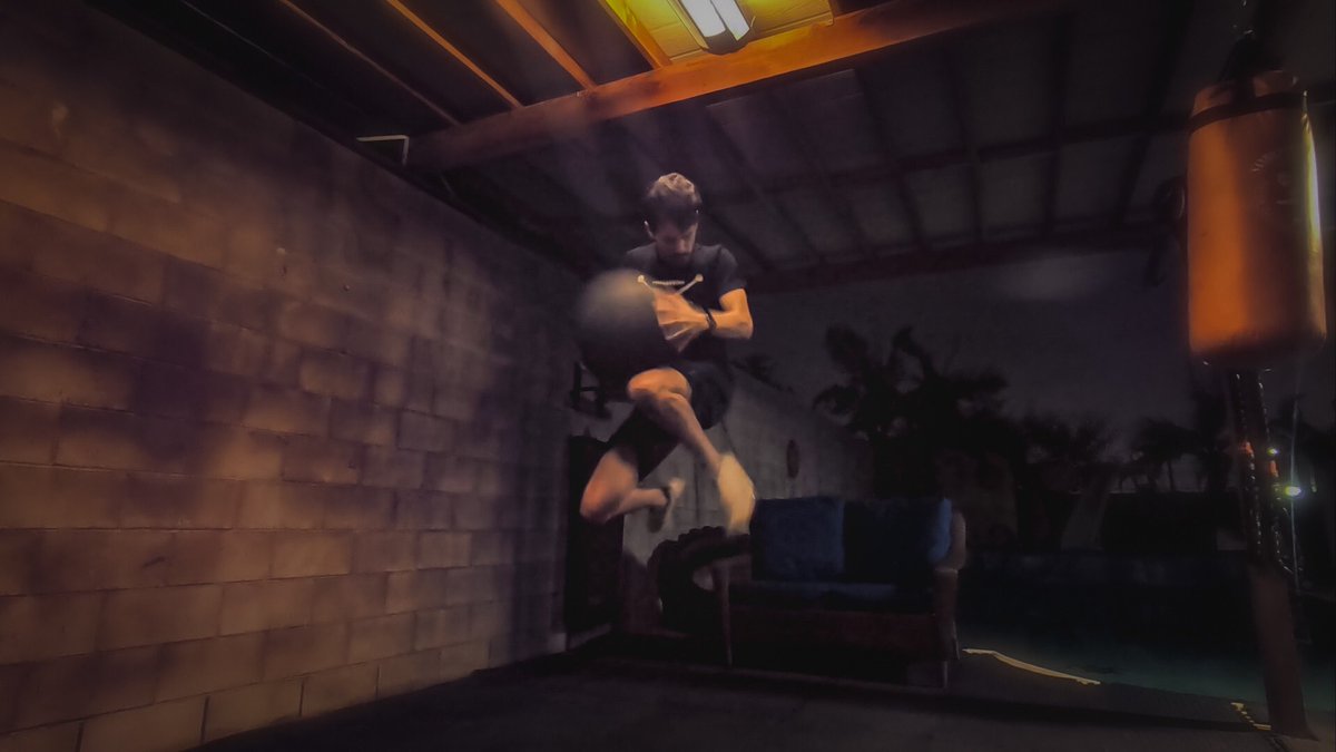 F_Primate's tweet photo. Leaping into the week! #GetUp and #GetAfterIt #MondayMotivation #ForeseeingPrimate https://t.co/LAur1t6Lhl