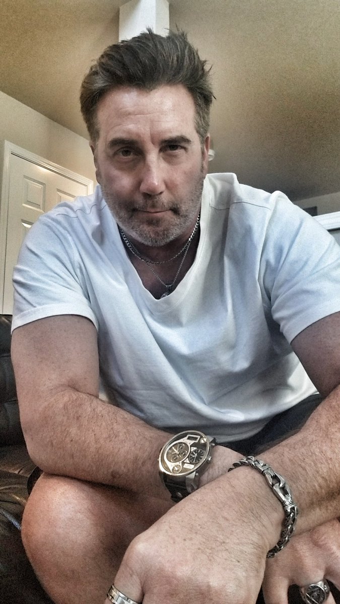 -- Met with a studio who contacted me right before heading down to Hollywood which was one hell of a coincidence.  Chronicle Factory will be collaborating with them in the near future. The stars were aligned that day...
#besttrip