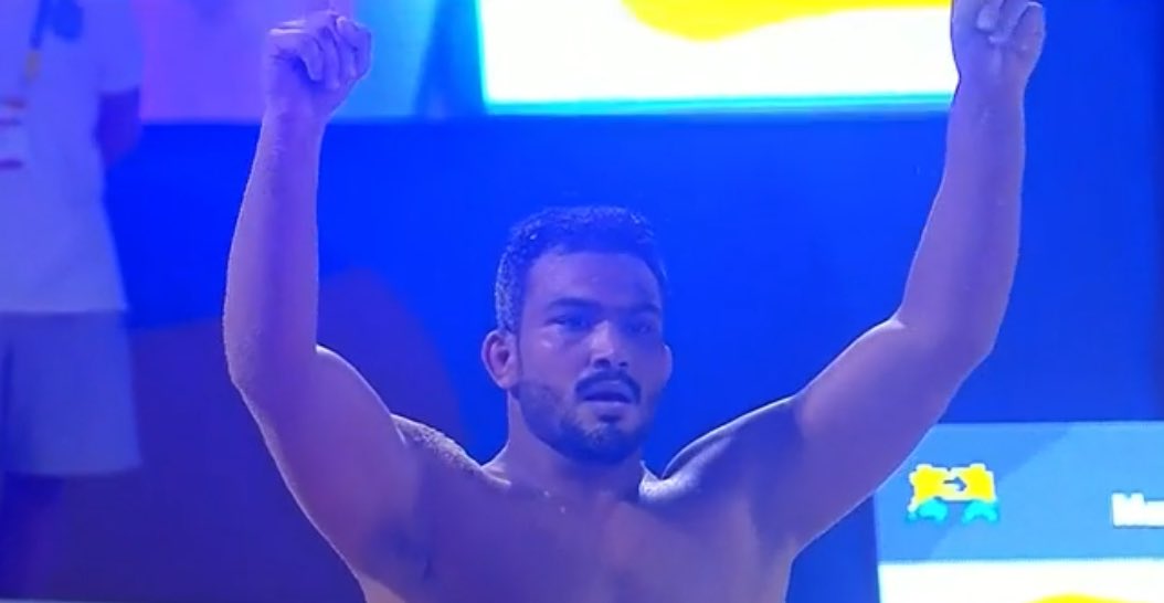 faizanlakhani's tweet photo. BREAKING: Pakistan’s champion wrestler Inam Butt wins GOLD medal in World Beach Games. Inam was 2-0 down against Marsagishvili but turned the table in last 15 seconds. What a game! 
Hurraaaaah!
Well done @InamTheWrestler. We are proud of you. https://t.co/1WzdDTxkhs