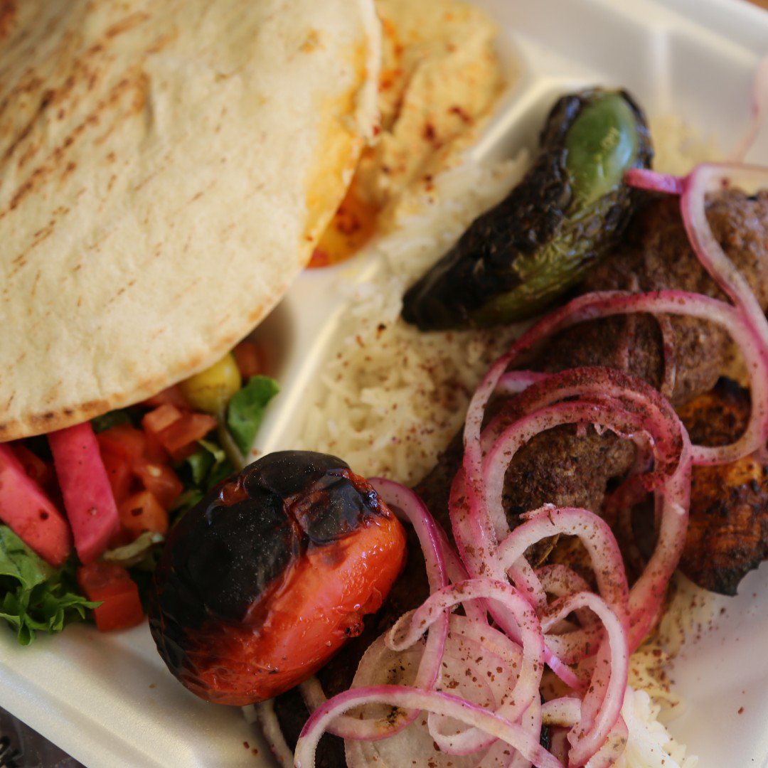 sepan_chicken's tweet photo. Although summer has ended, the heat in our food doesn't! Stop by at Sepan Chicken for some delicious, filling food!
https://t.co/e23jrGmsgb
#sepanchicken #sepan #losangeles #glendale #middleeastern #food #mediterranean #food #chicken https://t.co/5iMuuRpgUU