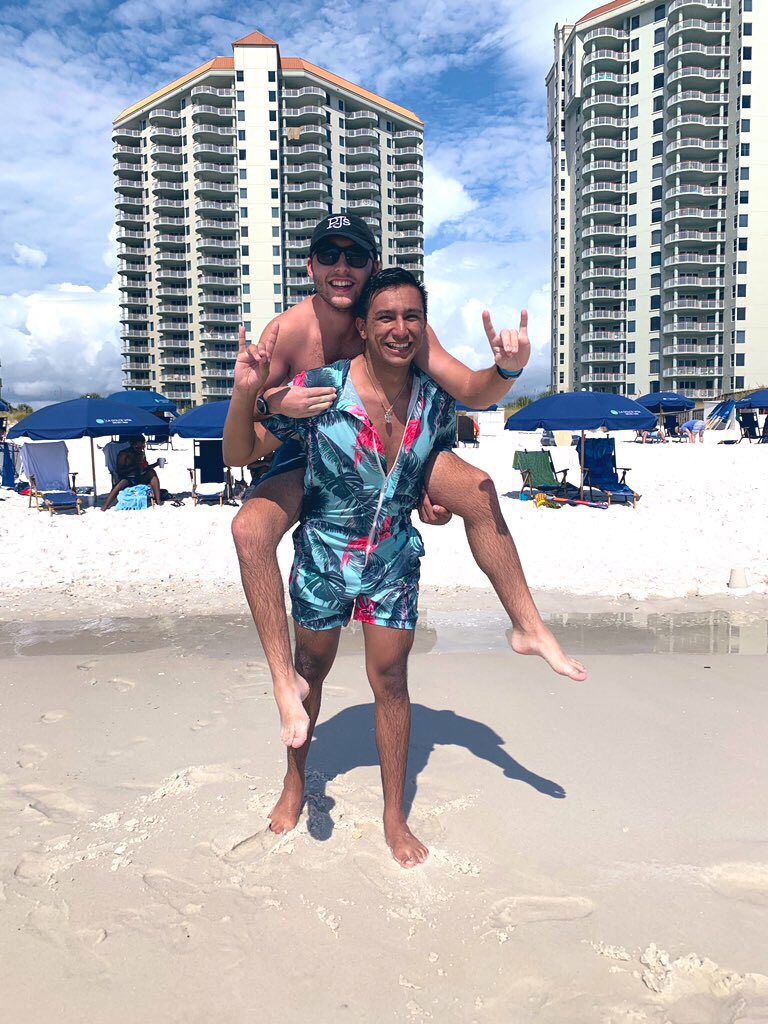 Journalism juniors <a href="/WillIngram4/">Will Ingram</a> <a href="/Jaime__Jimenez/">Jaime Jimenez</a> are enjoying fall break in Navarre, FL. <a href="/WillIngram4/">Will Ingram</a> says, “I wanted to get out the city so bad and just relax.” Comment what you’re doing this break!  #toesinthewater #loynoSCD #FallBreak