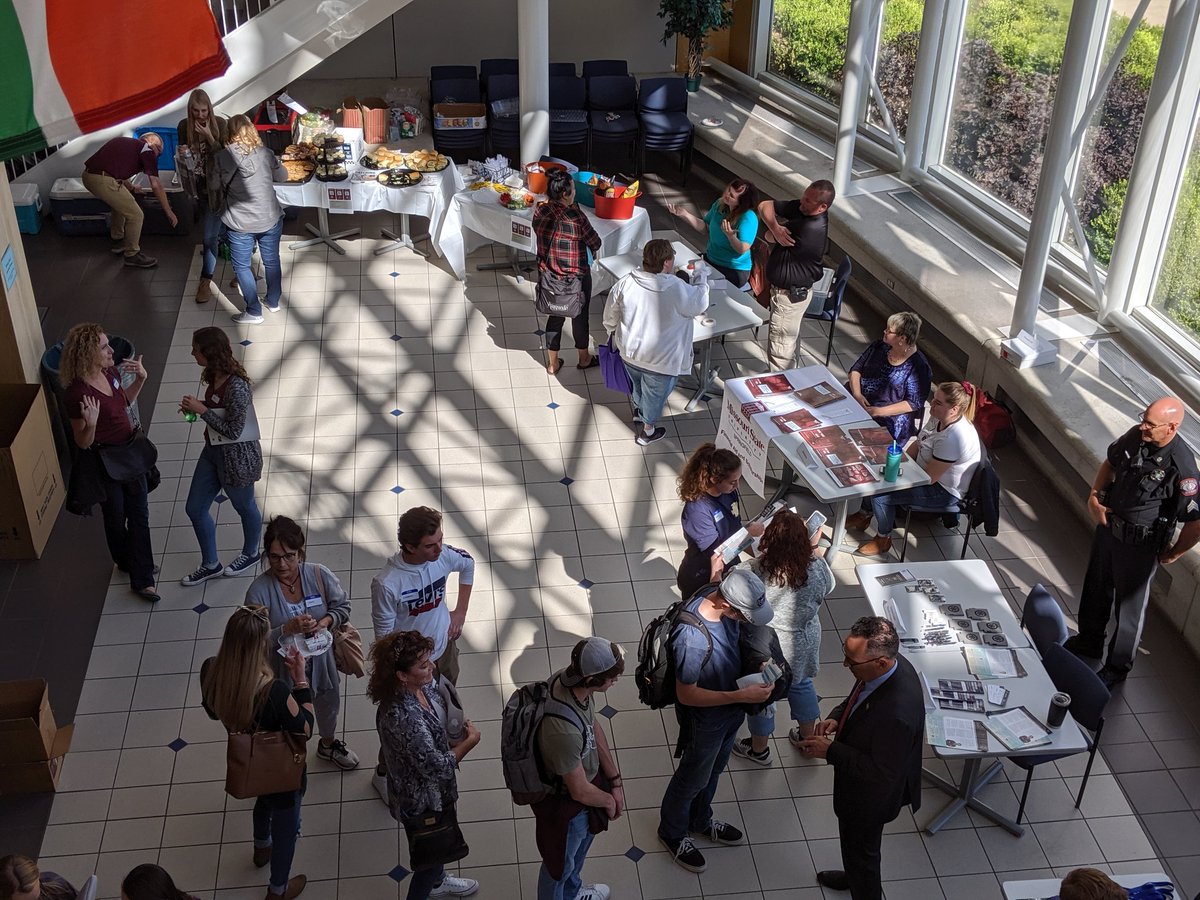 MarijanaKotlaja's tweet photo. Our Open House was a success! Thank you to all of the sponsors and community partners. A big shout out to our graduate assistants who helped organize the Open House. @MSUCriminology #jimmyjohns #urbancup #luckymarket #samsclub #hyvee #pricecutter https://t.co/T7PZHmn0HV