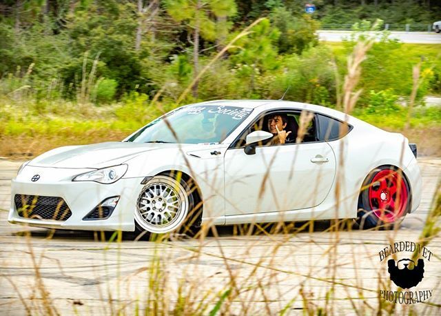 fratlyfekool's tweet photo. #drift #drifting #driftcar #driftcars #driftcarbuild #driftcarshit #driftcarproject #driftcarsofinstagram #driftcarlifestyle #driftphotography #carphotographer #carphotoshoot #sendit #hoonigan #hoonigans #hoon#photography #photographer #carphotography #j… https://t.co/ToQhTG208J https://t.co/xXQGkRKuBa