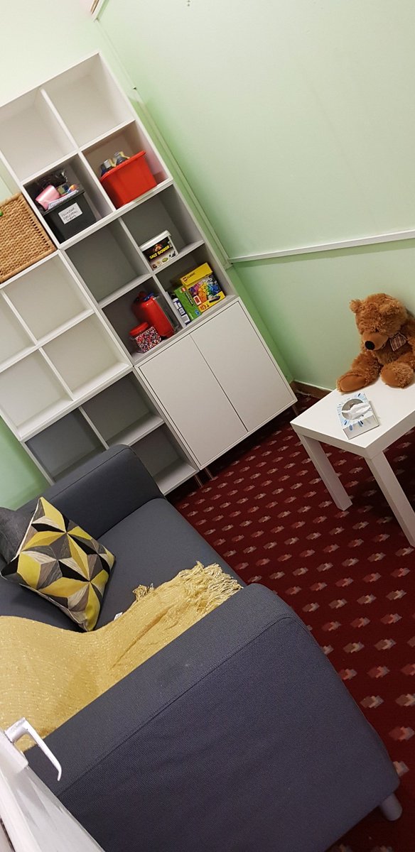 leana_grant84's tweet photo. @children1st Family Wellbeing Hub #Irvine has had a mini makeover!!!
Thank you @Screwfix &amp; #flatpackconstructions⭐
Our team worked hard to create a safe, relational &amp; purposeful space 
Why not pop in for a cuppa?💁‍♀️
#storycorner #privacypod  #changingstation #familyroom #family https://t.co/UhJKbWxmeI