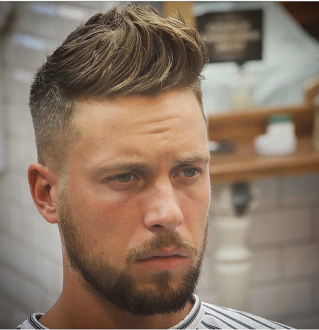 BarbertownWorcs's tweet photo. Some more Boozers..Cruisers & Pomade users .. to pass through the Saloon and Parlours .. 💈..
#StaySharp Guys and Visit Your Barber ..
we Got Your backs ..
#WorcestershireHour
#Barbertown #barber https://t.co/DkBzEyM7gF