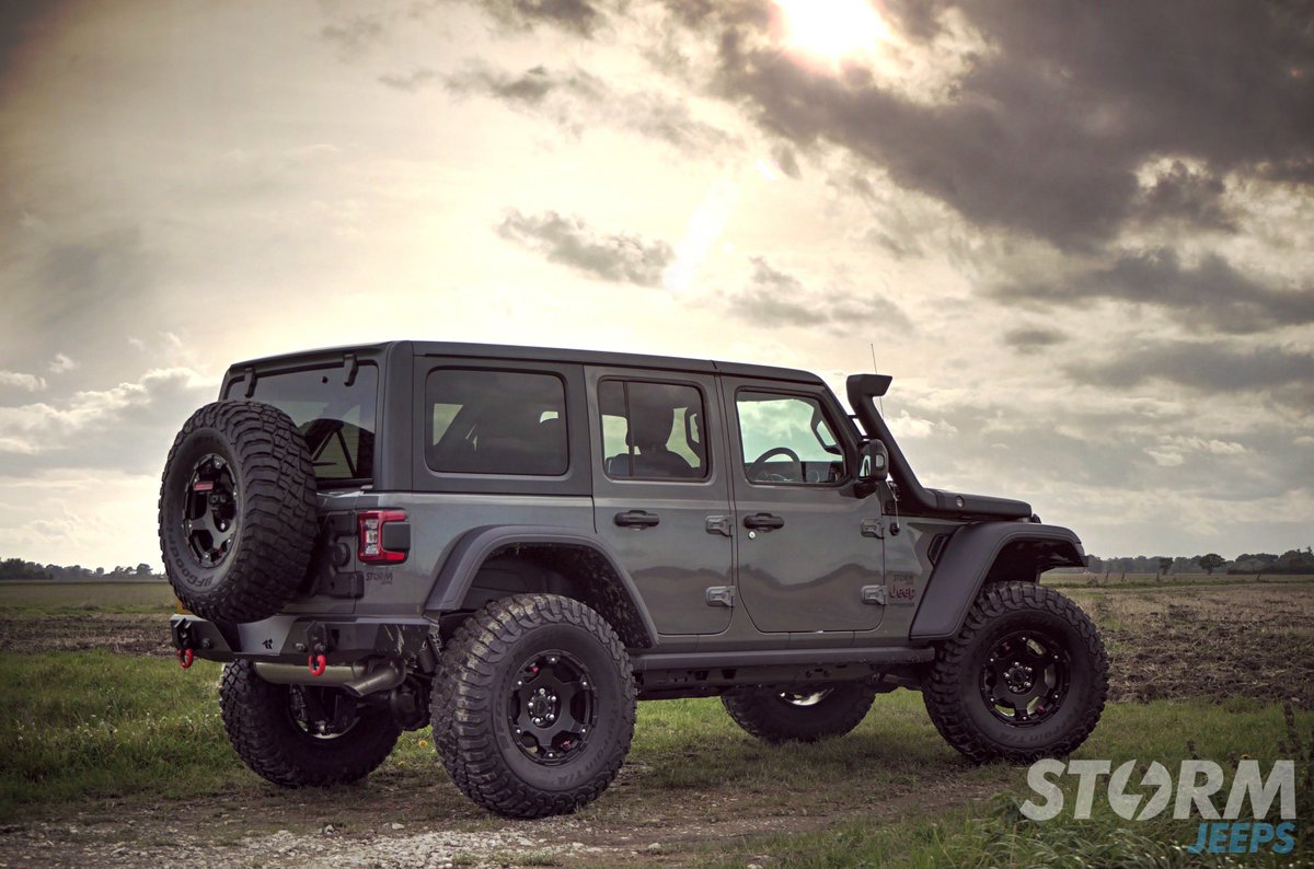 Ready to roll in this mean String Grey Wrangler Rubicon, modified with some of the best products to market. 
.
Contact for more details.
.
stormjeeps.com
.
#stinggrey #jeepjl #jlur #teraflex #rubicon #jeepporn #jeepphotography #jeepuk #modifieduk