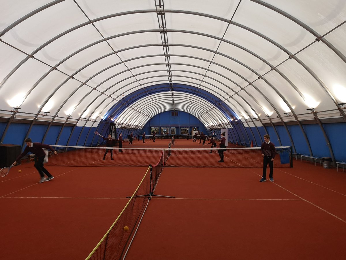 Rod_Sport's tweet image. Wow @GuildfordTennis 😲 What a facility! 10GCSE PE S's loved the intro session and high quality coaching! 🎾🎾  #sameagainnextweek #thankyouChris