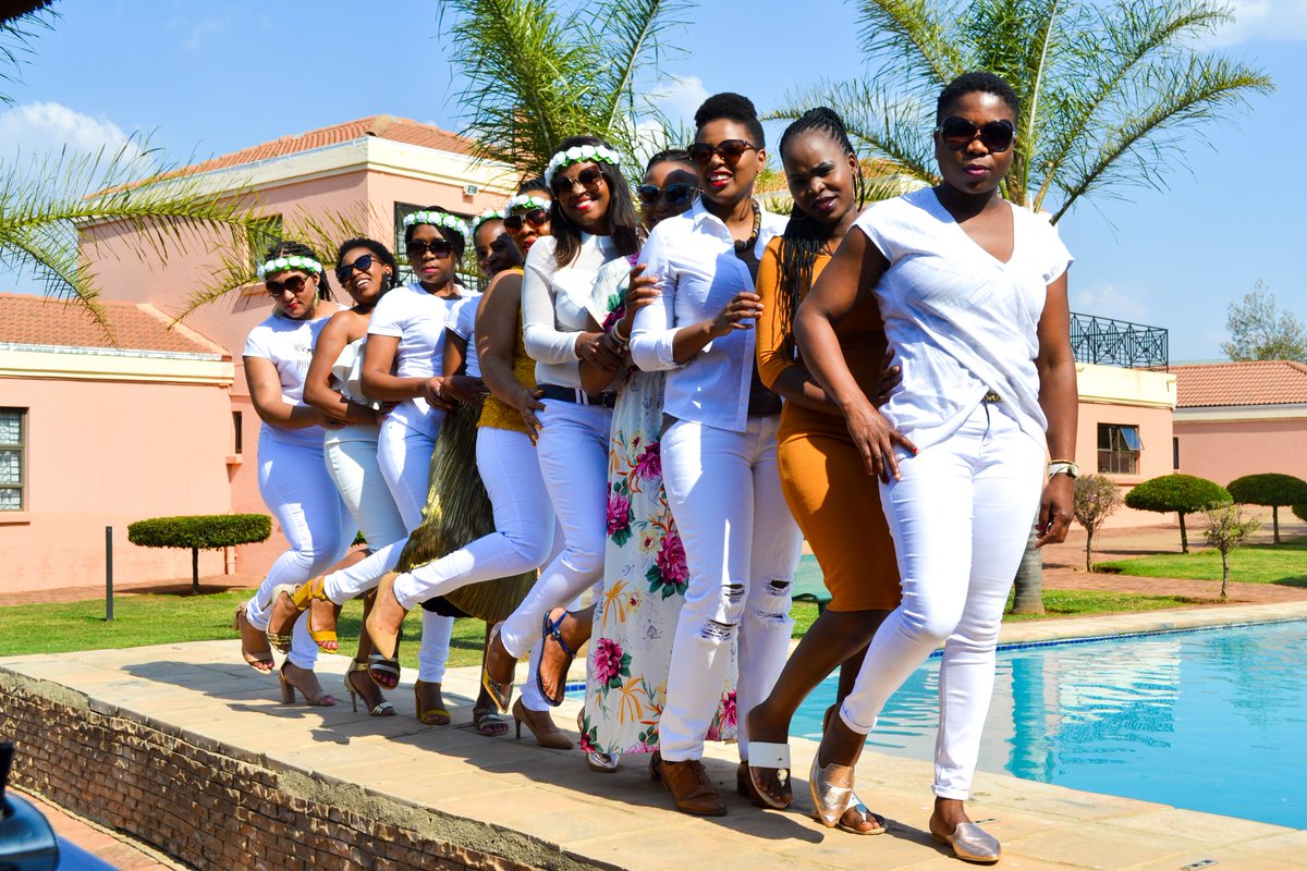 JiMediaHouse's tweet image. 9 MONTHS. .. Preparing to fall in love for a life time..

@Indzawo Guest House, Midrand

Pinkie&apos;s Baby Shower

#canoncamera
#babyshower
#pregnantshoot
#maternityshoot
#photographer
#outdoorshoot 
#photographer
#Landscape
#Pretoriaphotographer
Call or app 0614526163 for bookings