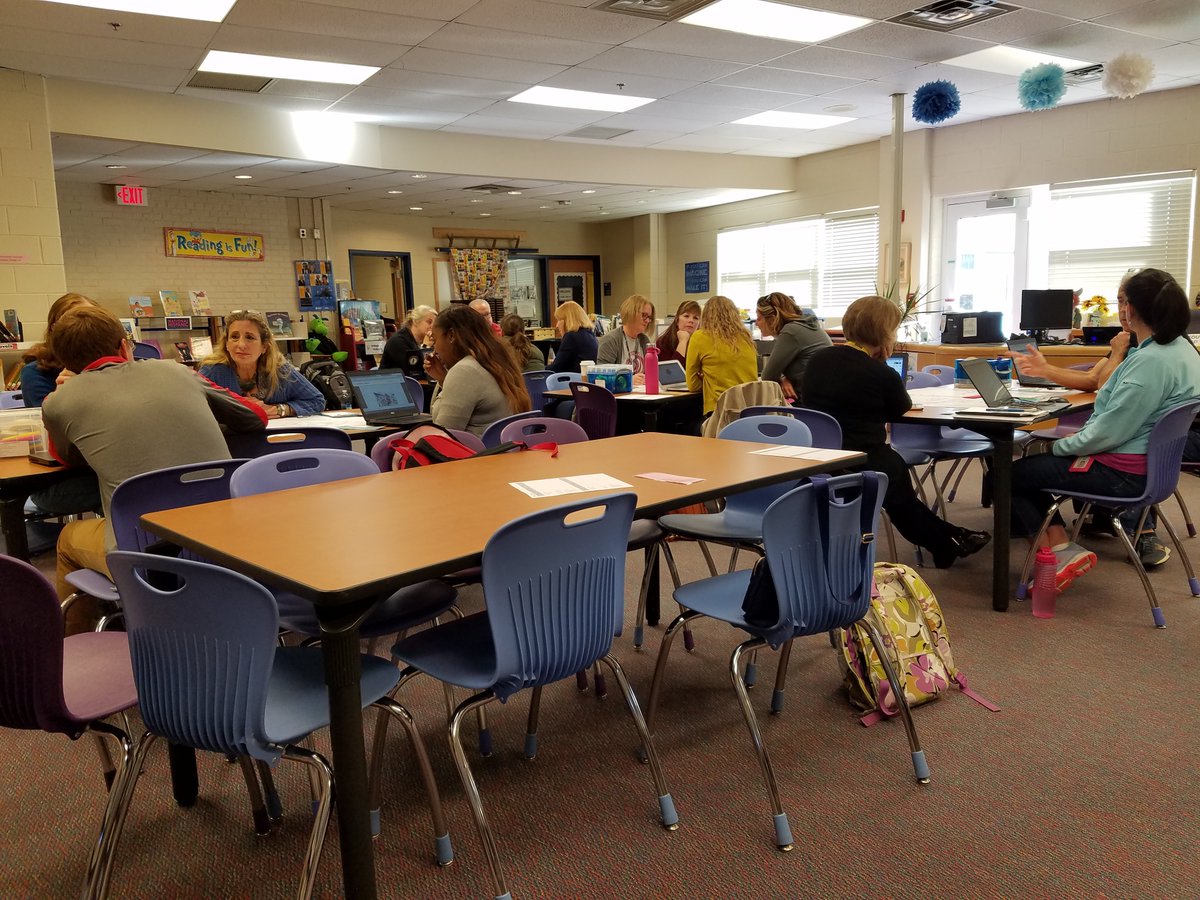 ShermanAPS's tweet photo. Lots of collaboration and discussion as teachers review the SIOP Model and apply it to lesson planning. Happy #APSDayofLearning !  @APS_ESOL @APSlearns @SIOPModel #SIOPModel https://t.co/fzWvoMWqd4