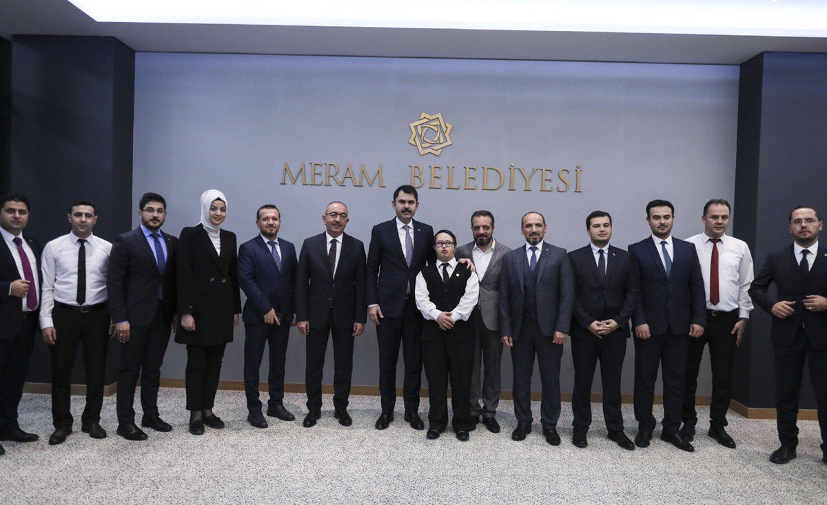 Şehrimizdeki ilk millet bahçesini açtığımız Meram'a, hemşehrilerimize Belediye Başkanımız Mustafa Kavuş ile el birliği içerisinde hizmet etmeye devam edeceğiz. <a href="/MeramBelediyesi/">Meram Belediyesi</a> <a href="/MustafaKavus/">Mustafa Kavuş</a> 

📍Meram Belediye Başkanlığı - Konya