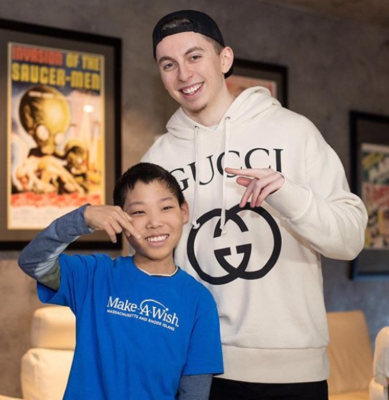 Tenser's tweet photo. ok I can't be the one trying to teach kids how to faze up anymore LMAOOO https://t.co/hExIGkNspM