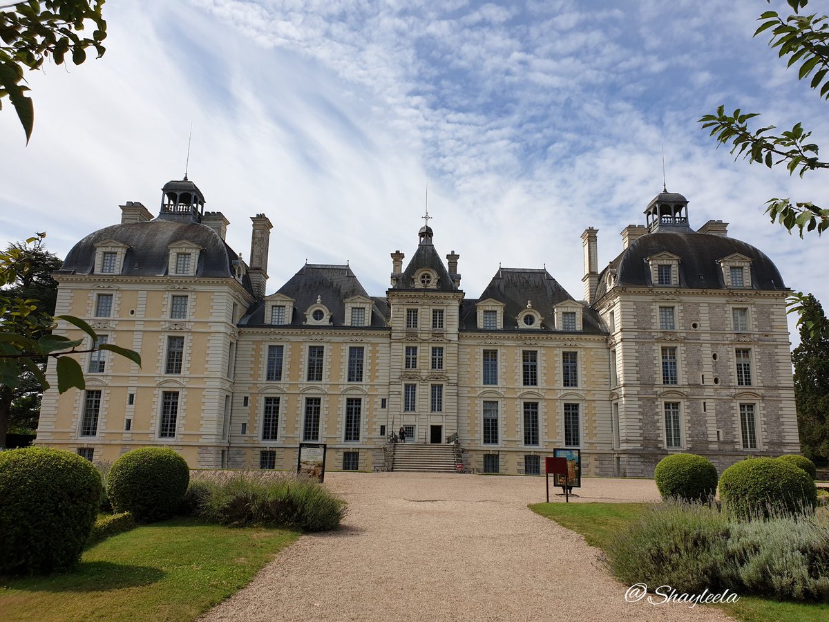 Château de Cheverny
#ChateauCheverny #ChevernyCastle #ChateaudeCheverny @Chateaucheverny #Cheverny #chateau #castle #valdeloire #LoirEtCher #LoireValley #Loire @MyLoireValley #ChateaudelaLoire #patrimoine #MagnifiqueFrance #sologne #CentreValdeLoire #Moulinsart #Tintin #LEGO