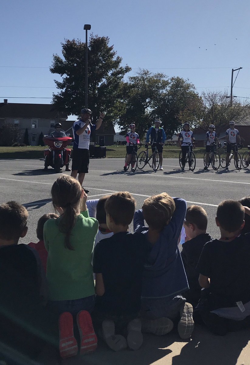 PVLiteracy's tweet photo. We are excited to cheer on these bikers that are biking from Paradise to @LIFE_hgse in Massachusetts in just a few weeks! Thank you @pedroarivera2 for supporting our school community! #PVLiteracy https://t.co/bNAZZeWspG