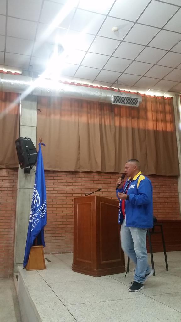 Empieza el trabajo de discucion del proyecto de la IV CCU en conjunto con nuestros agremiados <a href="/Mppeuniv/">Mppeuniv</a> <a href="/ftuve/">Flavio Tuve</a> #ivccu #universidadproductiva