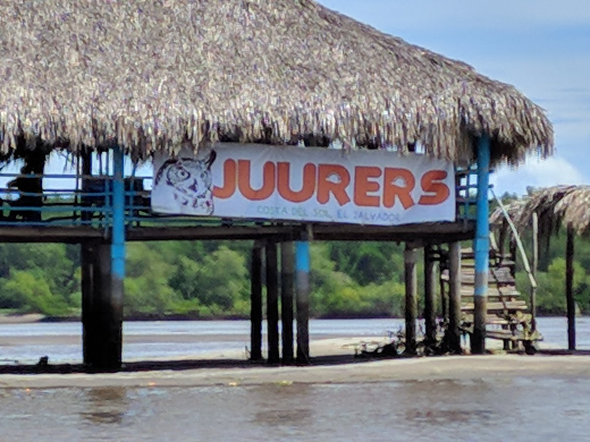 Kezzism's tweet photo. No shortage of American comfort food here in El Salvador... Well, more like Anime fast food franchises #wacdonalds

You just need a boat to reach them https://t.co/x6YrFUeViZ
