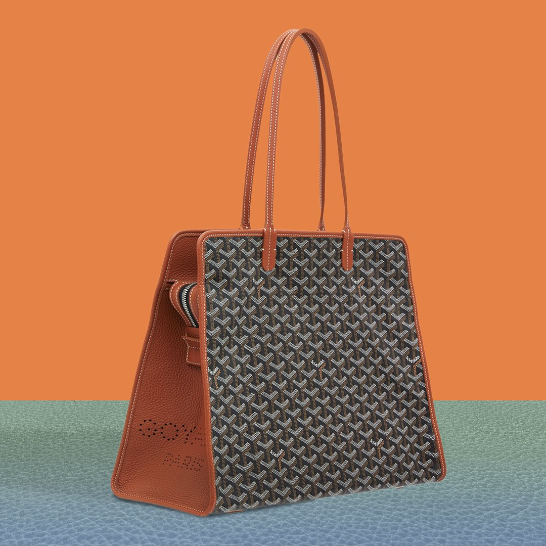 bagfetishperson: Inside my bag: Goyard Hardy PM Red