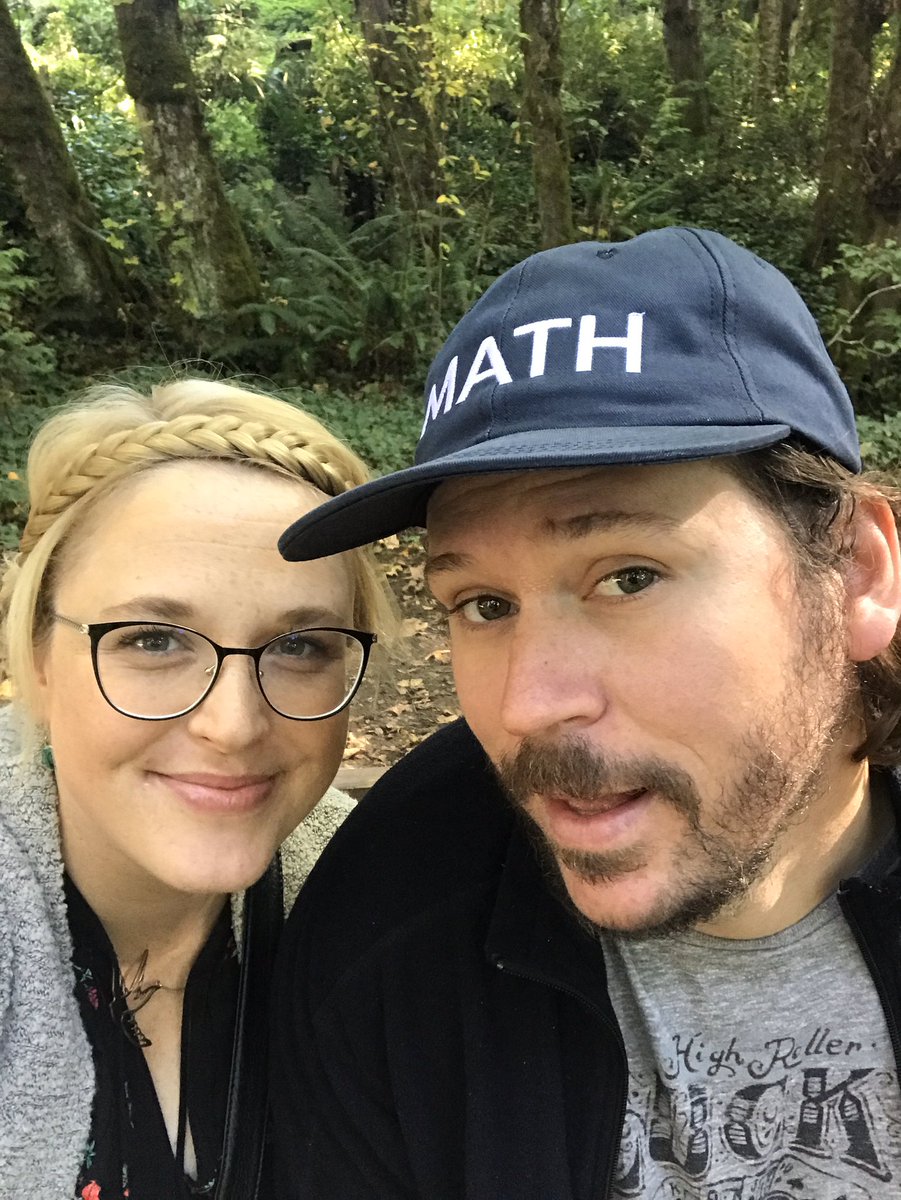 CourtneyRoks's tweet image. Fall in the #PNW can’t be beat 💚 love love love 🍁🌲🍂🌿🍃 #fall2019 #MATHman #YangGang