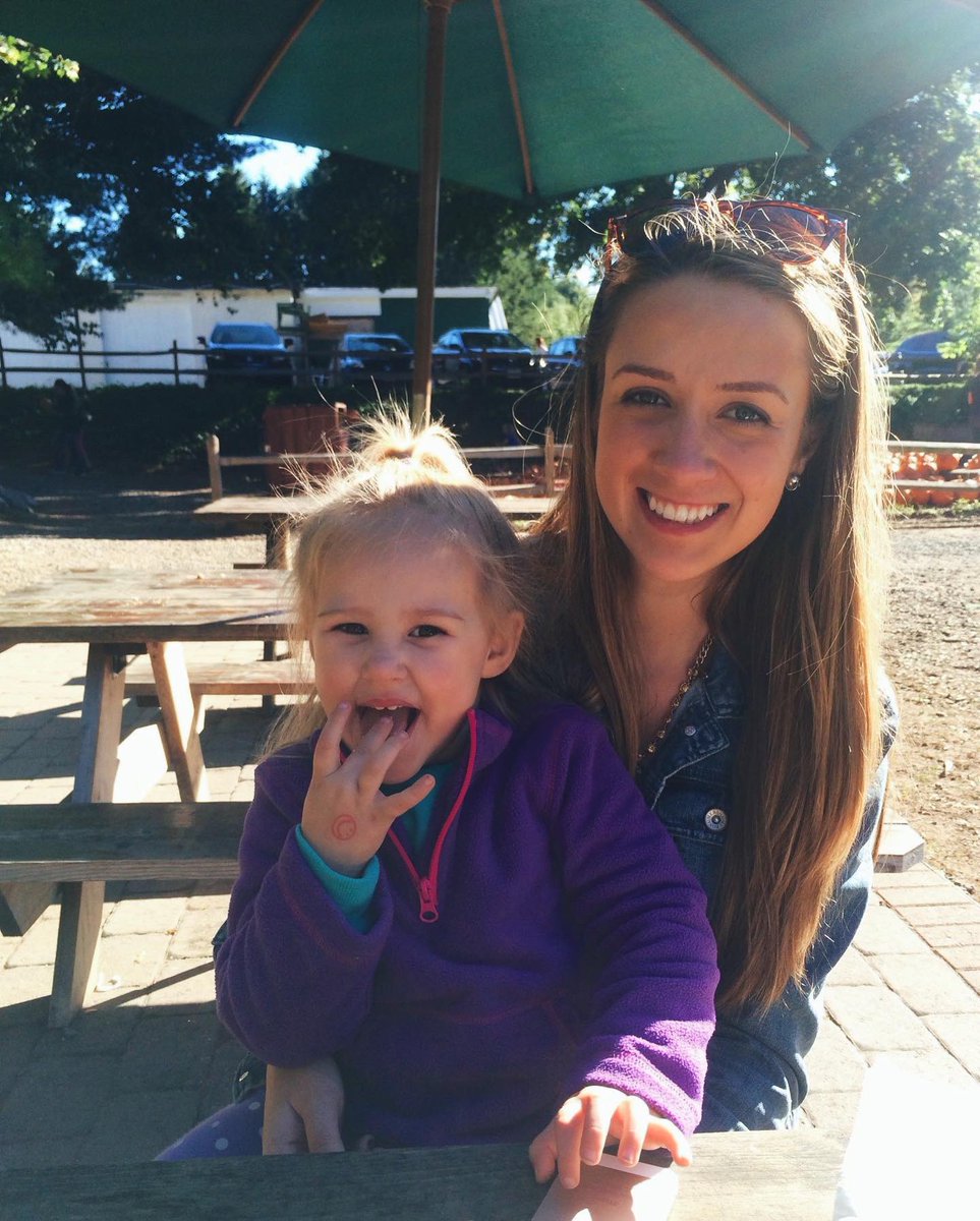 joellelaboss's tweet photo. Apple picking with Giuliana! 🍎 we started this fall tradition when she was just 3 🍂 https://t.co/78EQnid4Yo