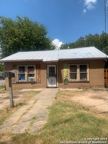 RealtyExecSA's tweet image. See a virtual tour of our listing on 1335 E Crockett St #SanAntonio #TX  #realestate tour.circlepix.com/home/JZ3JCS