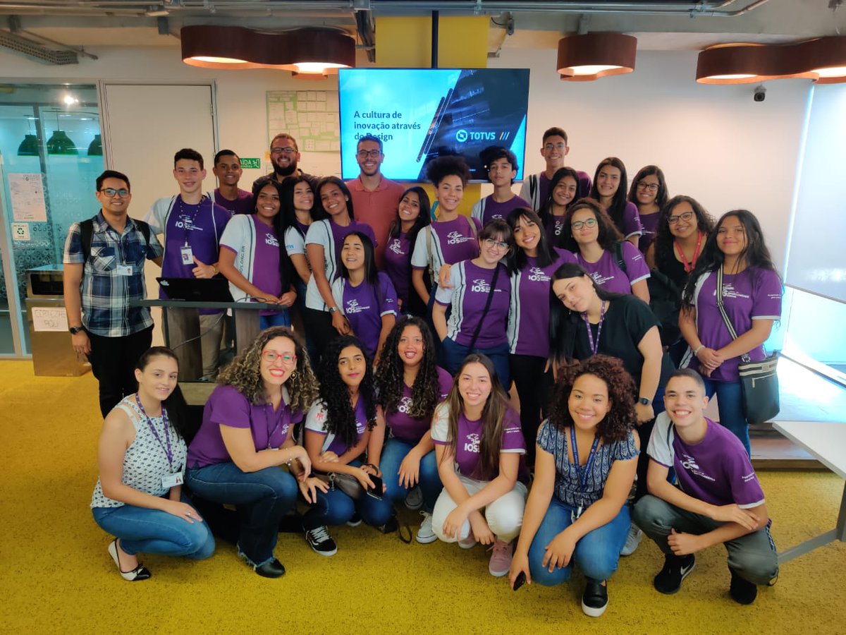 UXLabSP's tweet image. Hoje foi dia de receber os alunos do Instituto da Oportunidade Social (IOS), e contar um pouco sobre como implementamos a cultura de inovação através do design.

#UXLabDays