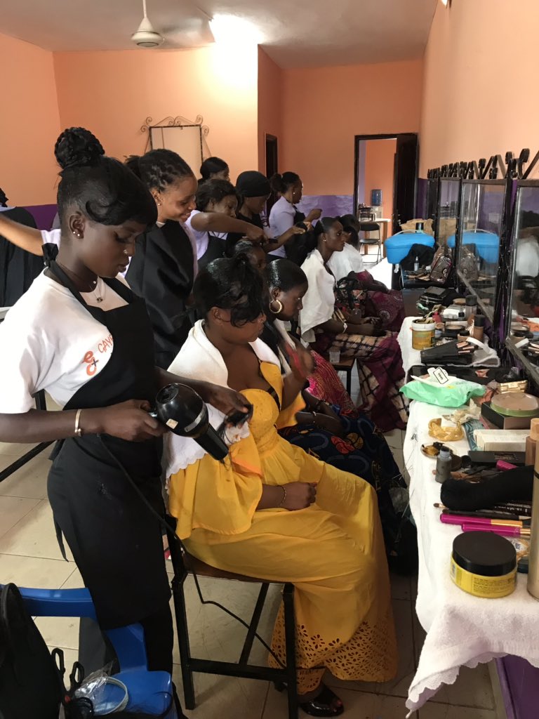 gayenjorrofoun1's tweet photo. 1st Badge-Final Exams
Day One; Chighor Head-tie
 All the departments are on exams and we’re super excited! 
After three months of attachment, our students are back in school to be examined. 
Stay tuned to see their outstanding performances on our pages !
#mondaymotivation
#TIE19 https://t.co/S5pivvyask