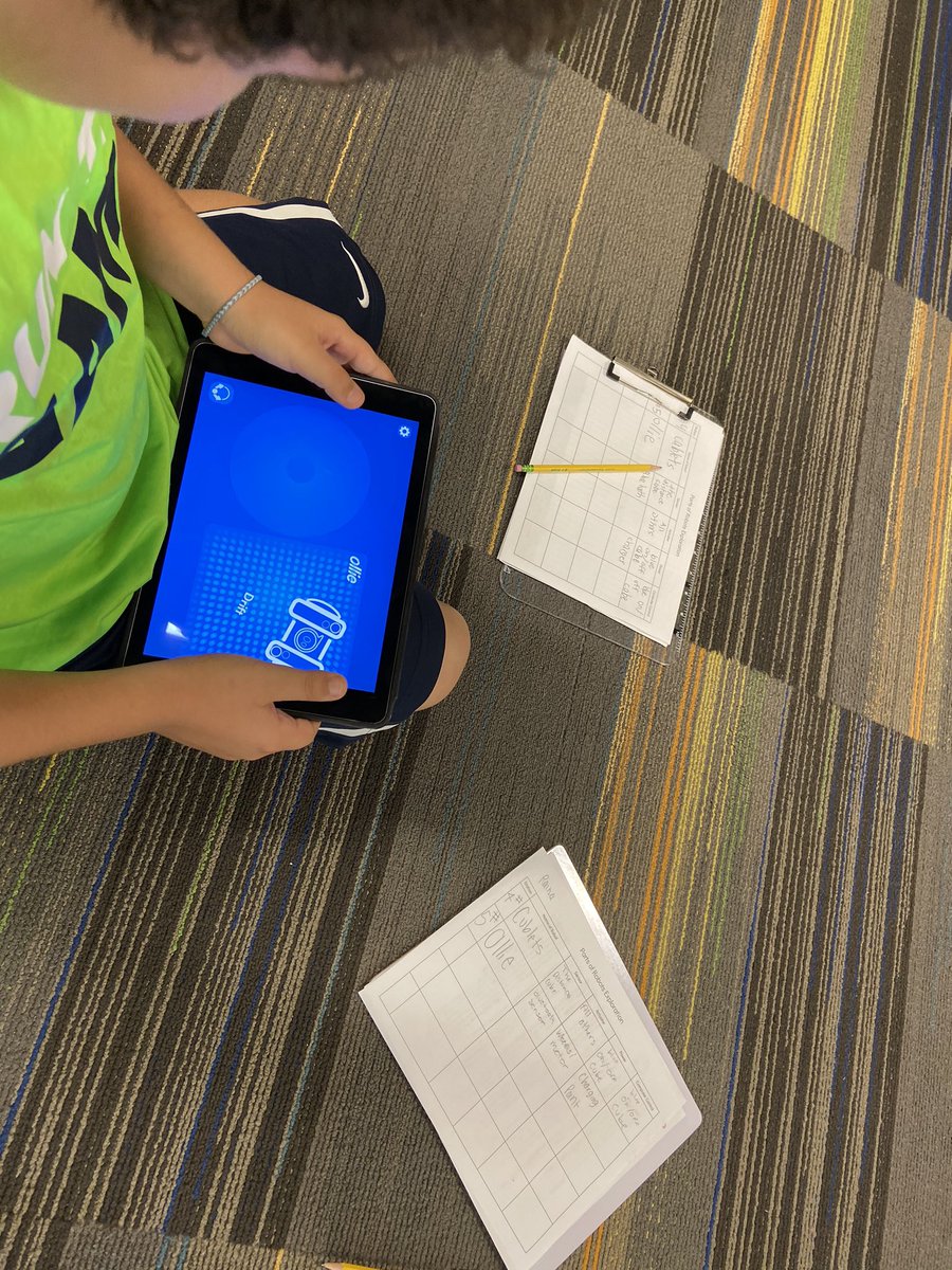 WSEnuntiis's tweet photo. Hands-on research to identify sensors, actuators, power sources, and coding/software. @LEGO_Education @Sphero @KinderLabRobot @Ozobot @modrobotics #WSEcohorts https://t.co/4Koz5Yeu68