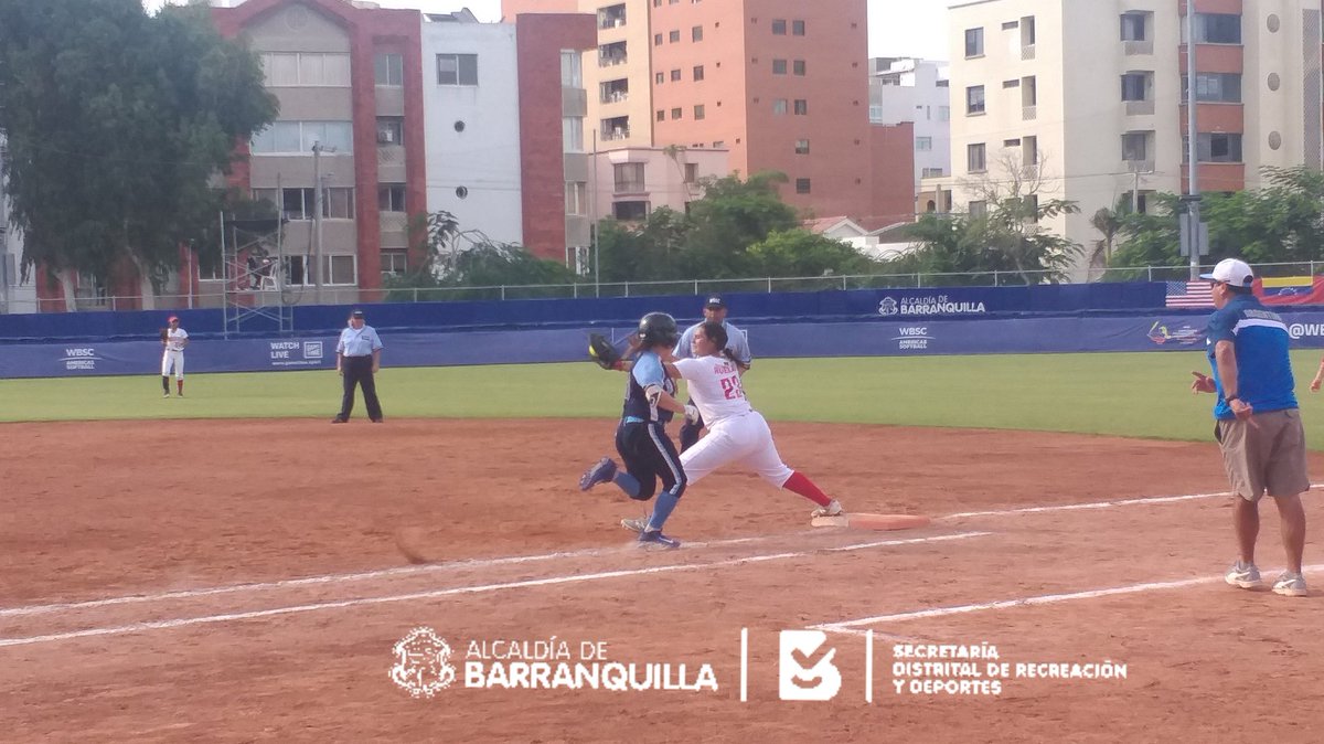 SecdeportesBAQ's tweet photo. México y Argentina empatan sin carreras en la parte alta del séptimo episodio en el #PanamericanoDeSóftbolFemeninoU17. #CapitalDeportiva #KillaCompite https://t.co/EWTjRoxLts